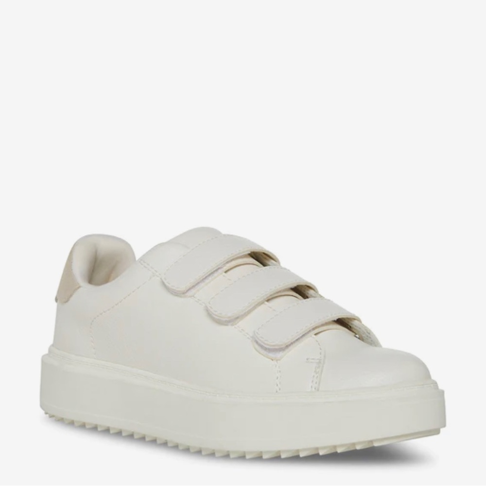 Steve Madden Catching White BRAND NEW Velcro sneakers women size 9